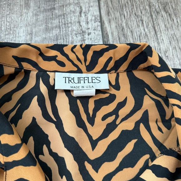 Vintage 1980s Tiger Print Blouse - Truffles - Picture 8 of 8